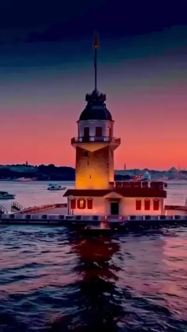 Maiden's Tower: Entrada Sem Fila com Audioguia