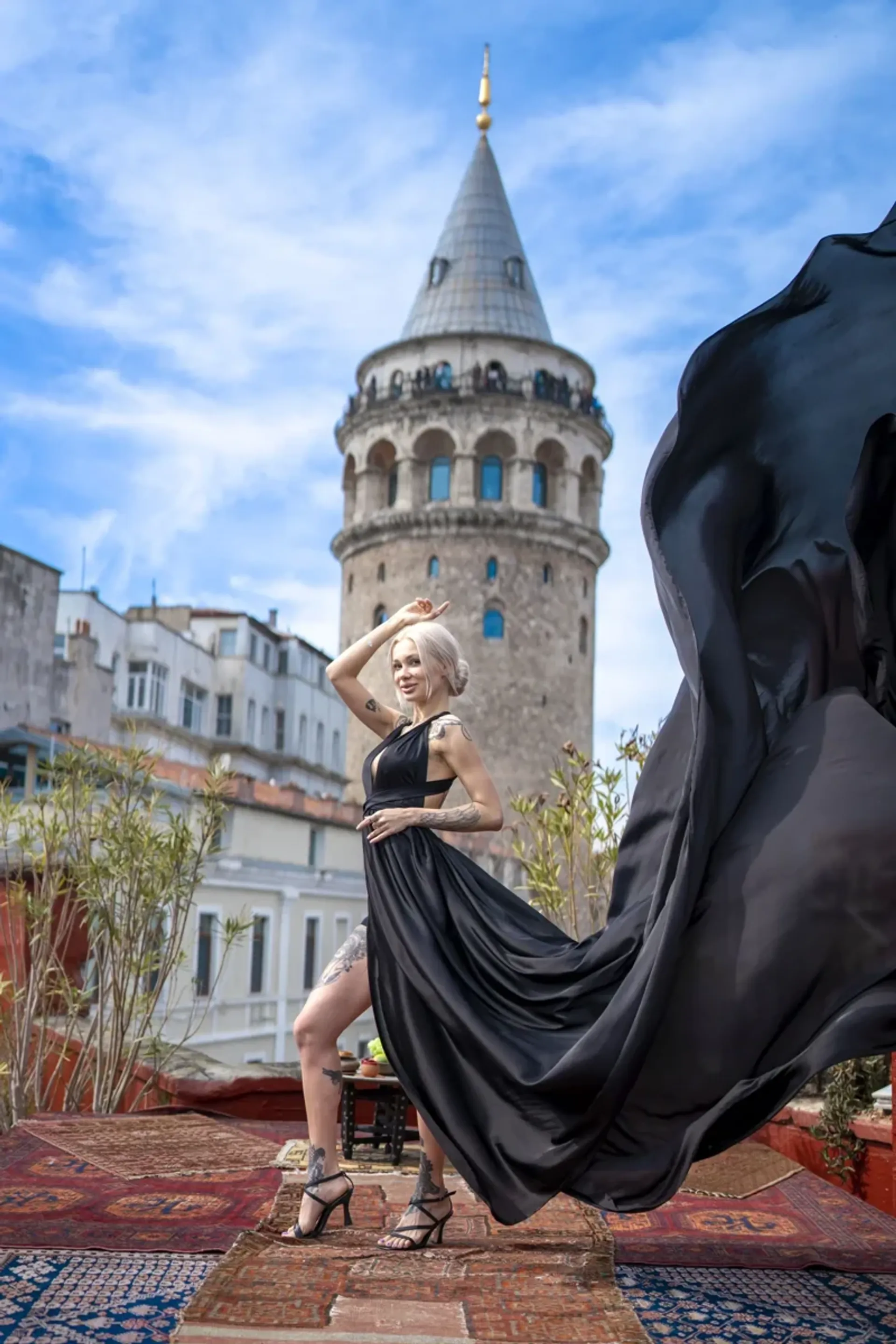 Rooftop Galata: фотосессия Flying Dress