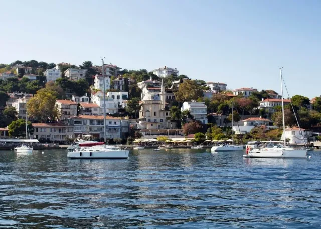 Burgazada Island Walking Tour with Audio Guide