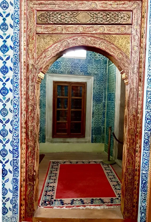 Hunkar Pavilion Walking Tour with Audio Guide