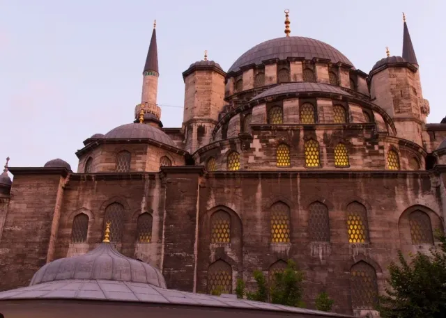 Pješačka tura do New Mosque uz audio vodič