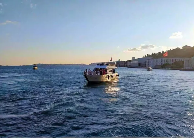 Tur Privat de Înot cu Yachtul în Insulele din Istanbul