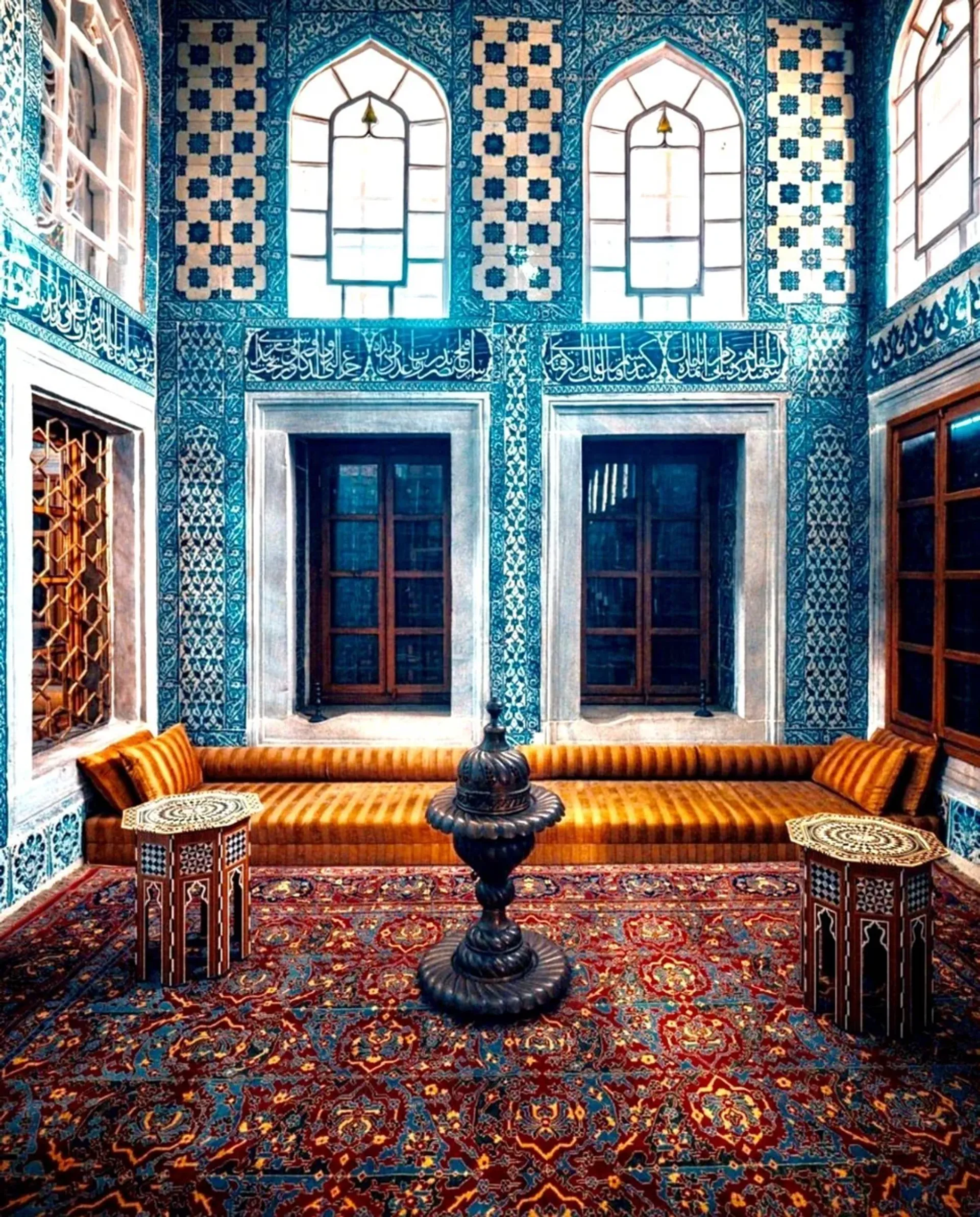 Hunkar Pavilion Walking Tour with Audio Guide