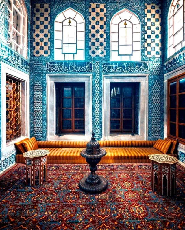 Hunkar Pavilion Walking Tour with Audio Guide