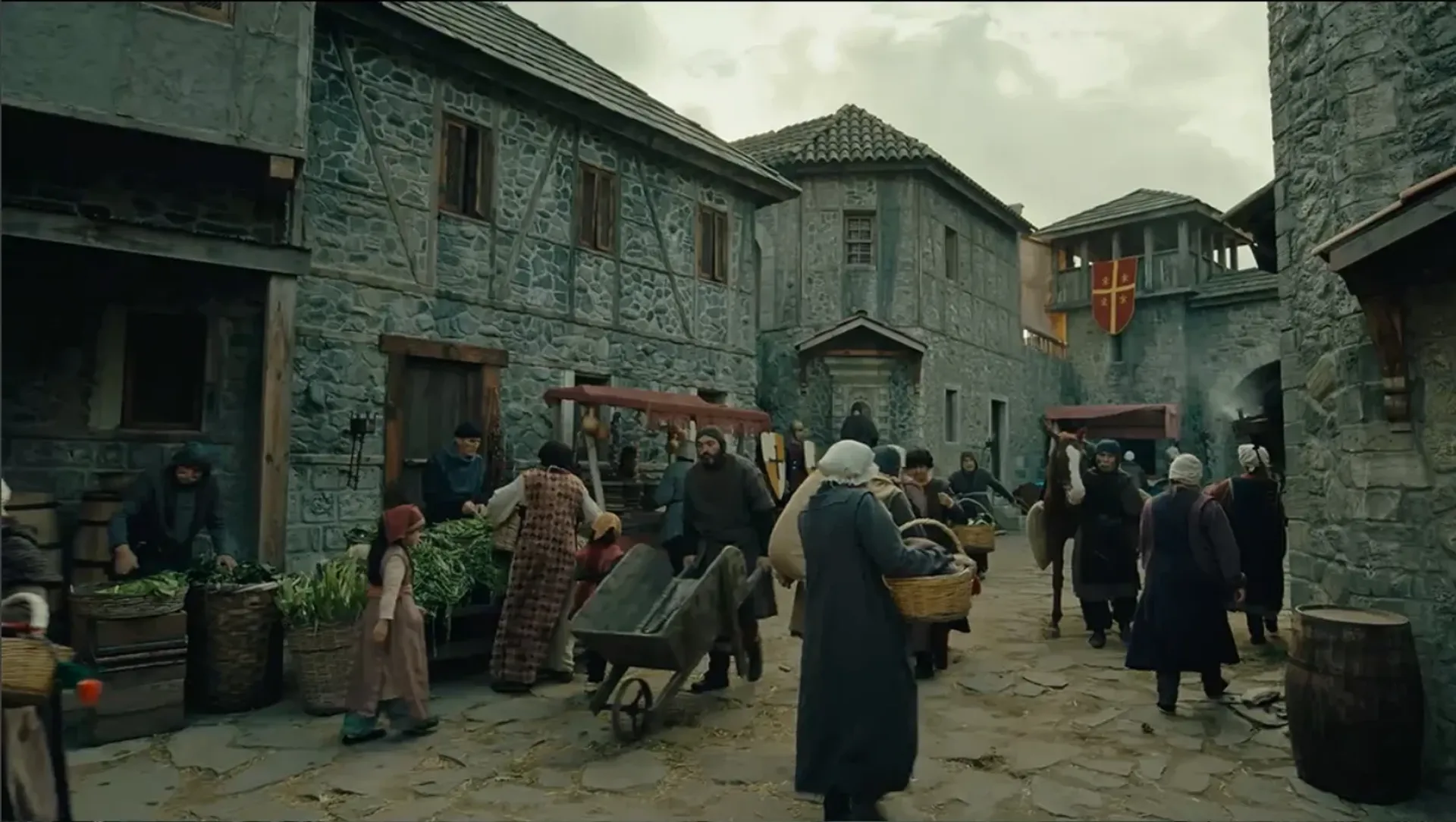 Rehberli Stüdyo Turu: Dirilis Ertugrul, Kurulus Osman ve Destan