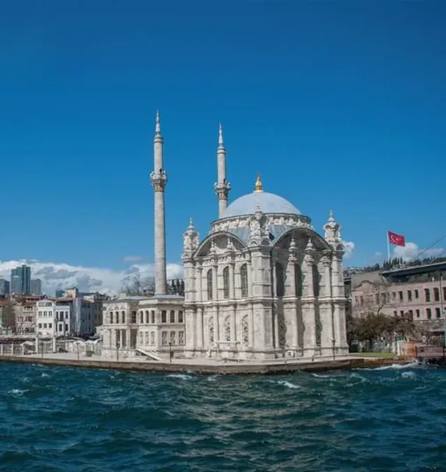 تذكرة دخول رحلة Bosphorus السياحية البحرية مع دليل صوتي