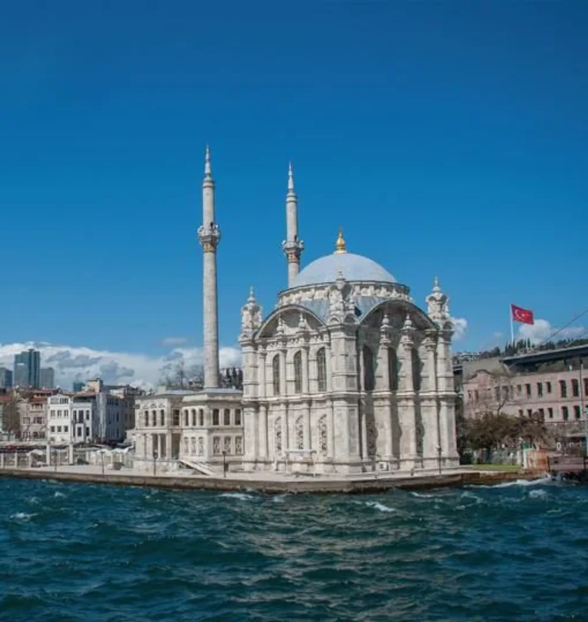 تذكرة دخول رحلة Bosphorus السياحية البحرية مع دليل صوتي