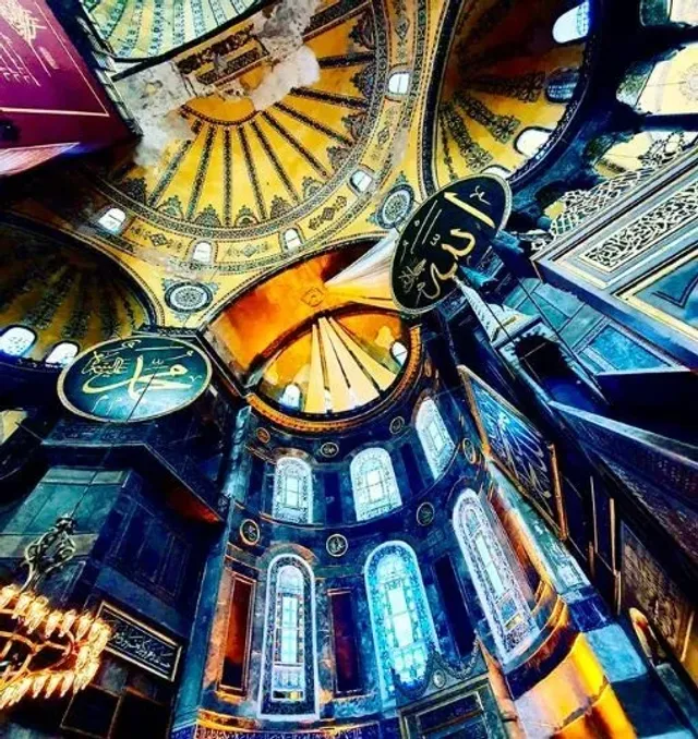 Hagia Sophia Guided Tour with Skip-the-Ticket-Line Entry