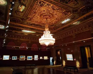 ورود بدون صف بلیت به National Palaces Painting Museum همراه با راهنمای صوتی