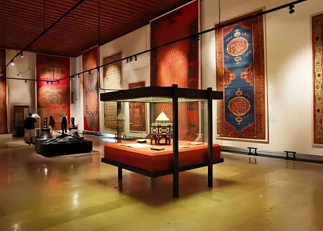 Masuk Tanpa Antre Tiket Turkish and Islamic Arts Museum dengan Panduan Audio