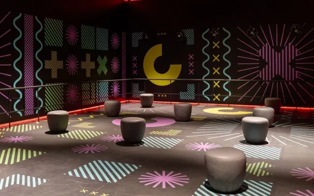 Entrée coupe-file au Digital Experience Museum