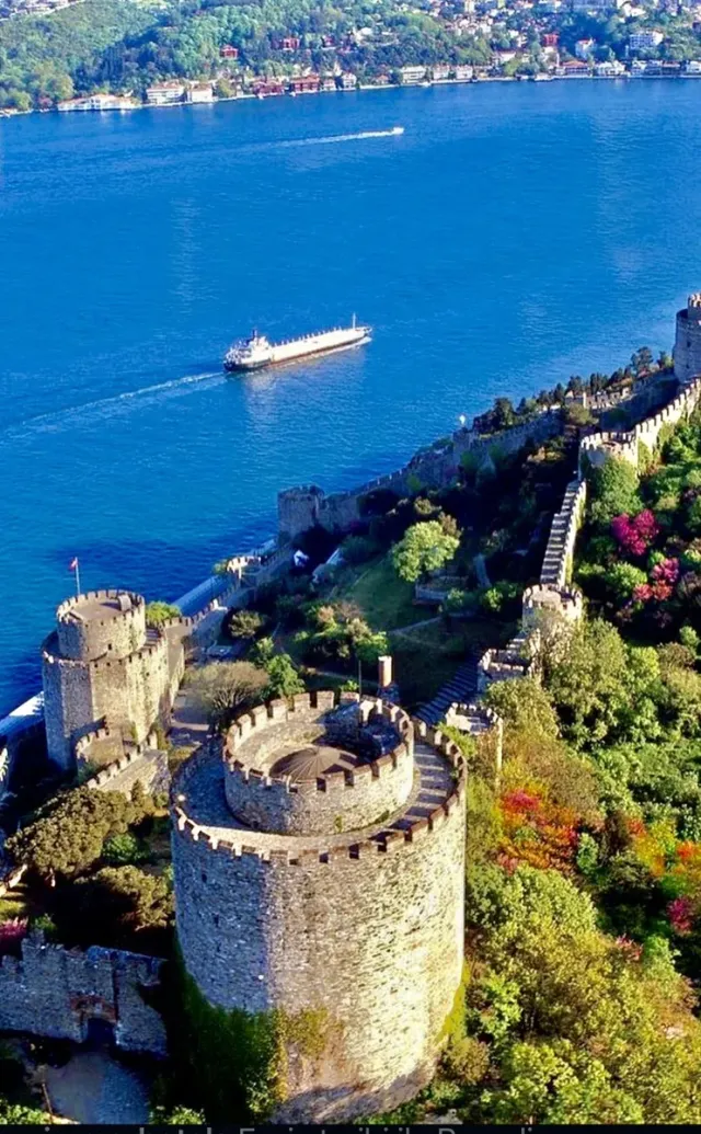Rumeli Fortress Skip-the-Ticket-Line Entry with Audio Guide