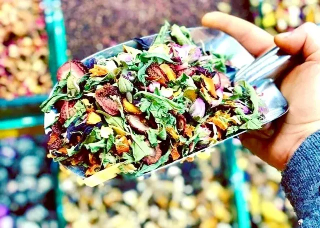 Spice Bazaar Turkish Delights & Herbal Teas Tasting Experience in Istanbul