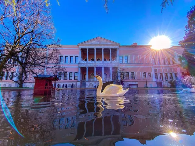 Ulaz u National Palaces Painting Museum bez čekanja u redu uz audio vodič