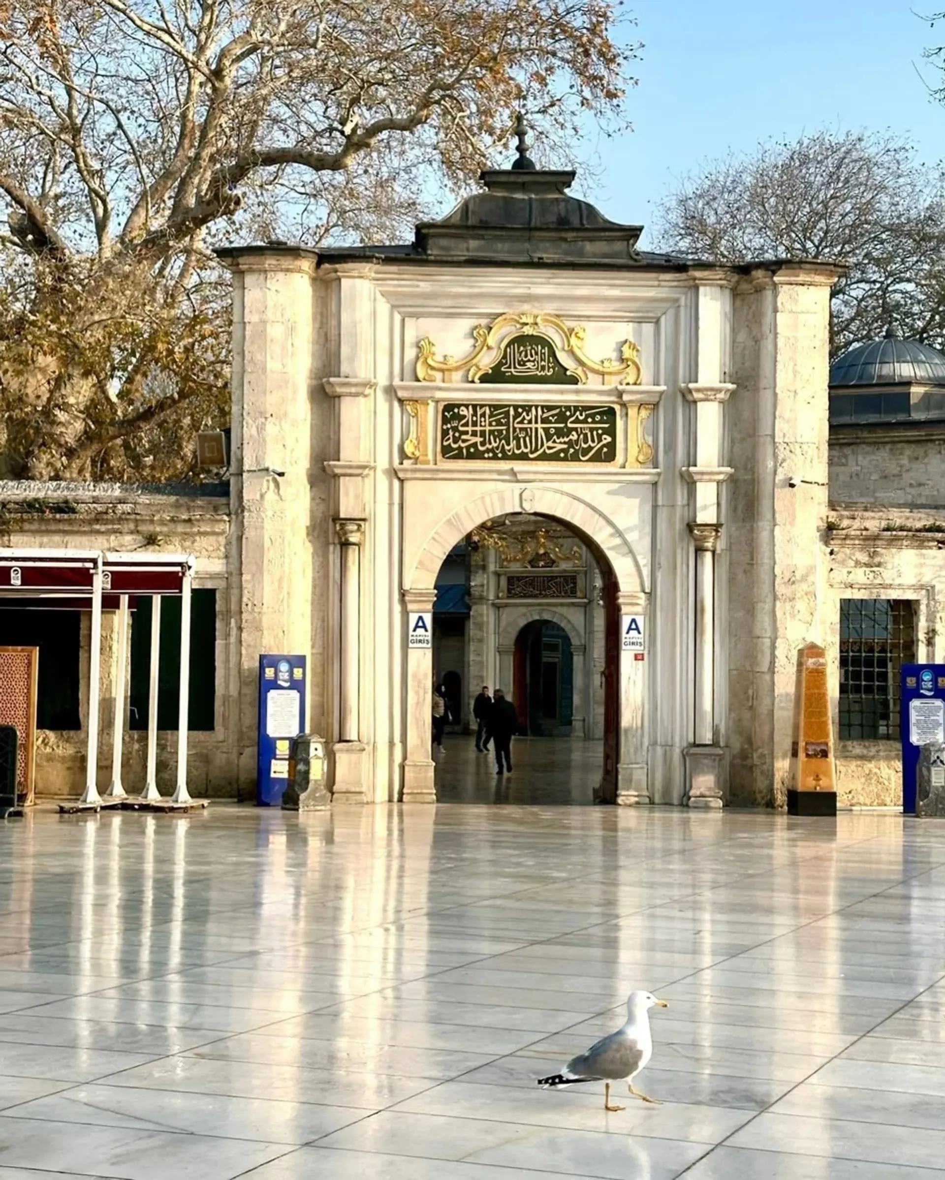Eyup Sultan Mosque Walking Tour with Audio Guide