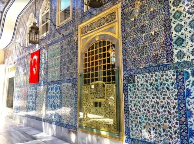 Eyup Sultan Mosque Walking Tour with Audio Guide