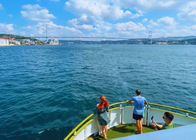 Golden Horn & Bosphorus Sunset Cruise dengan Panduan Audio