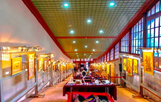 Hunkar Pavilion Walking Tour with Audio Guide