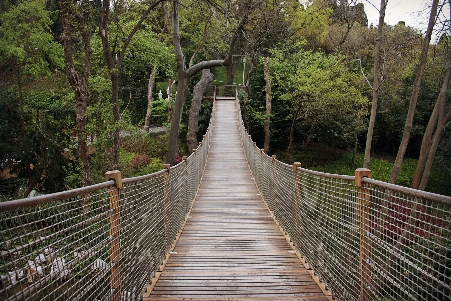 Пешачка тура во Yildiz Park со аудио водич