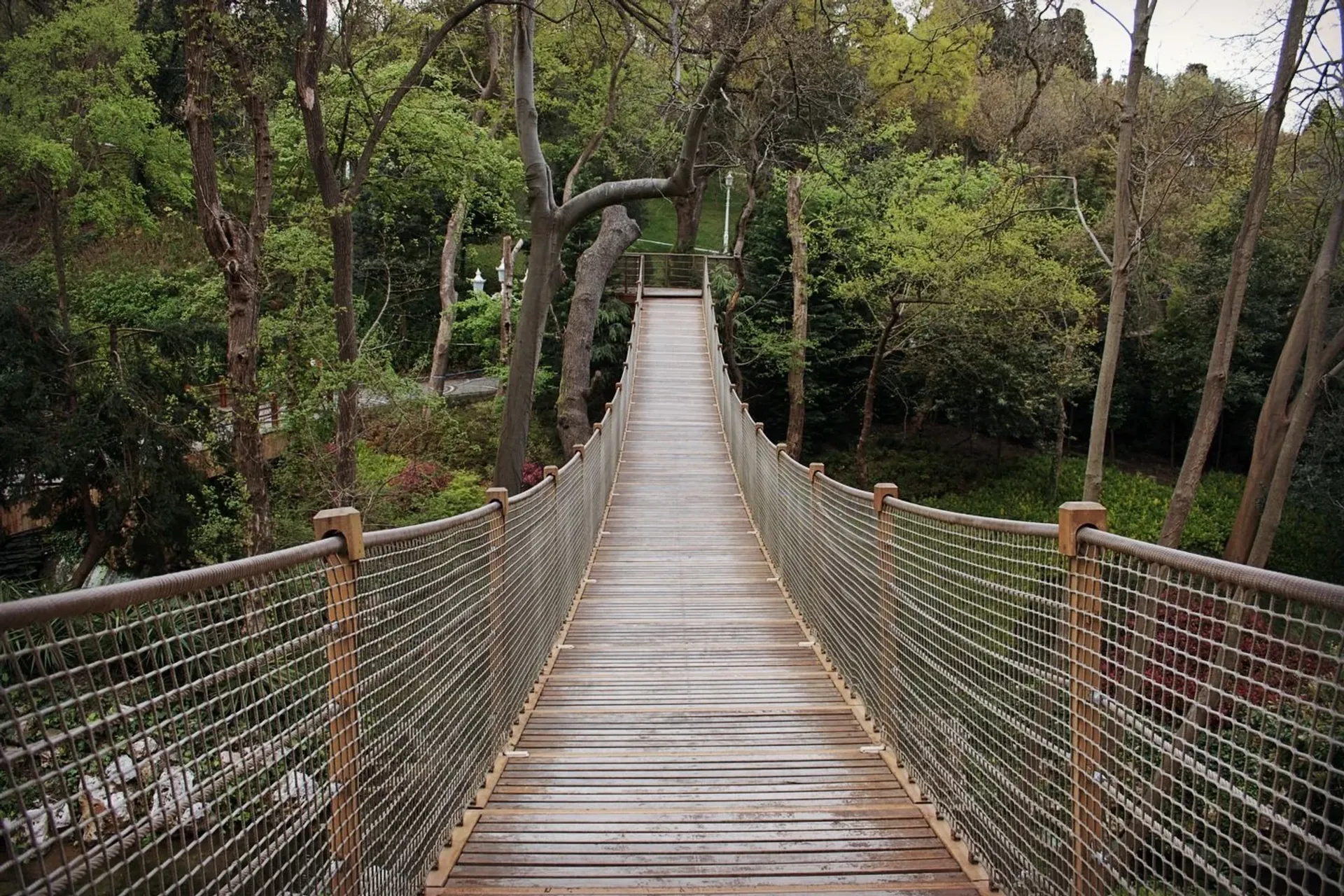 Пешачка тура во Yildiz Park со аудио водич