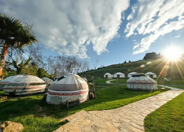 Rehberli Stüdyo Turu: Dirilis Ertugrul, Kurulus Osman ve Destan