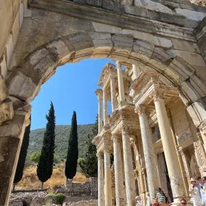 تور یک‌روزه راهنمایی‌شده Ephesus & Virgin Mary House