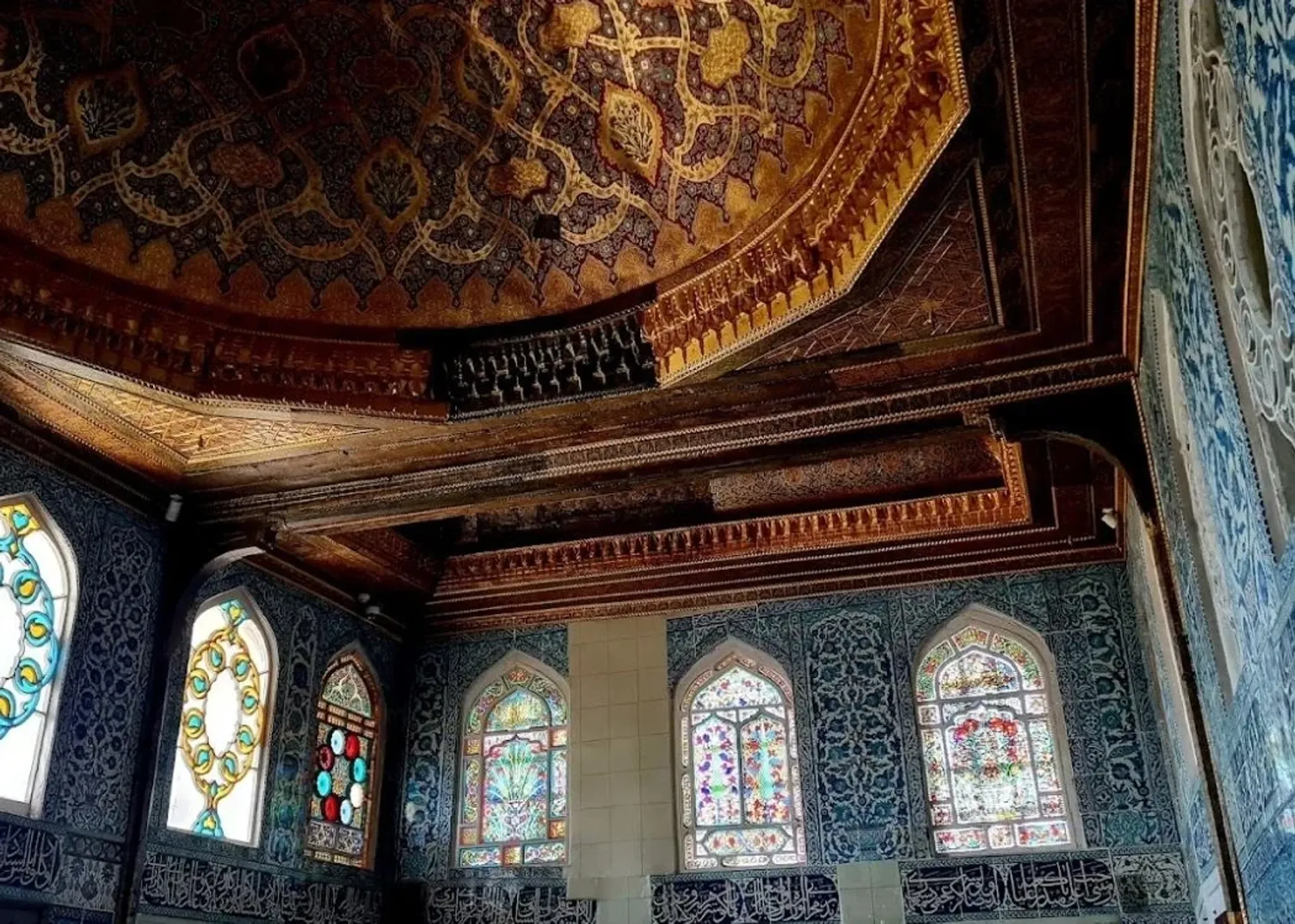 Hunkar Pavilion Walking Tour with Audio Guide