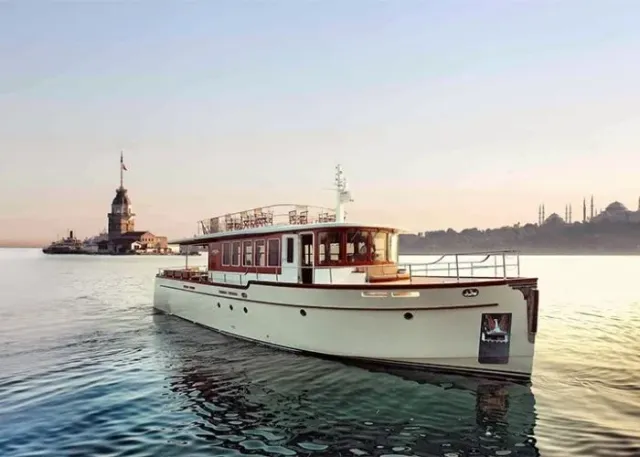 Maiden's Tower: Entrada Sem Fila com Audioguia