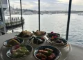 Expérience de dégustation de cuisine turque authentique sous le Galata Bridge