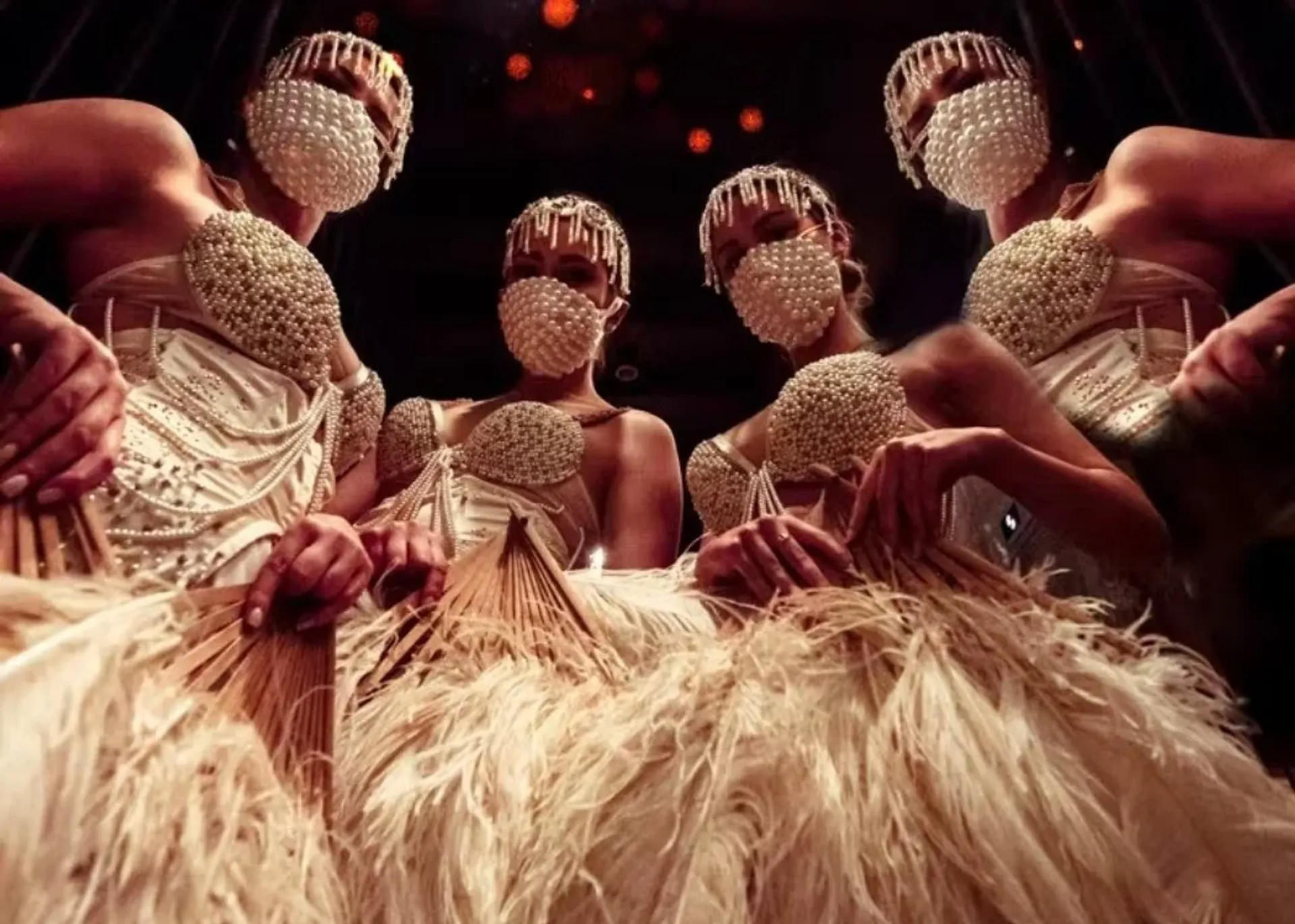 Expérience gastronomique premium avec spectacles exclusifs au Nomads Restaurant