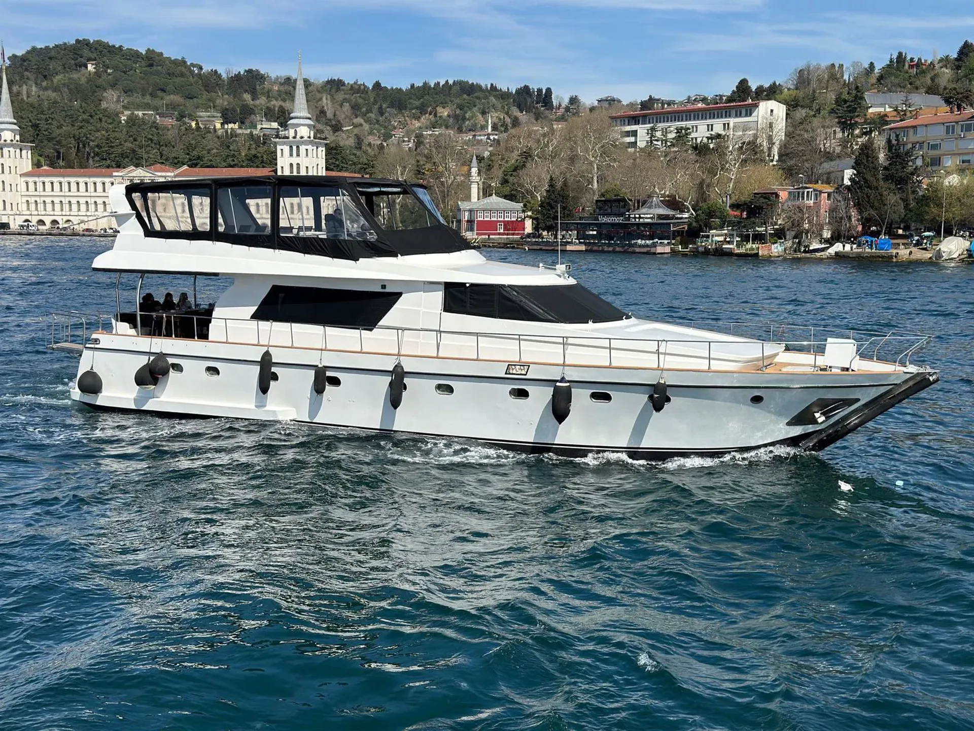 Luxury Yacht Bosphorus Sunset Cruise