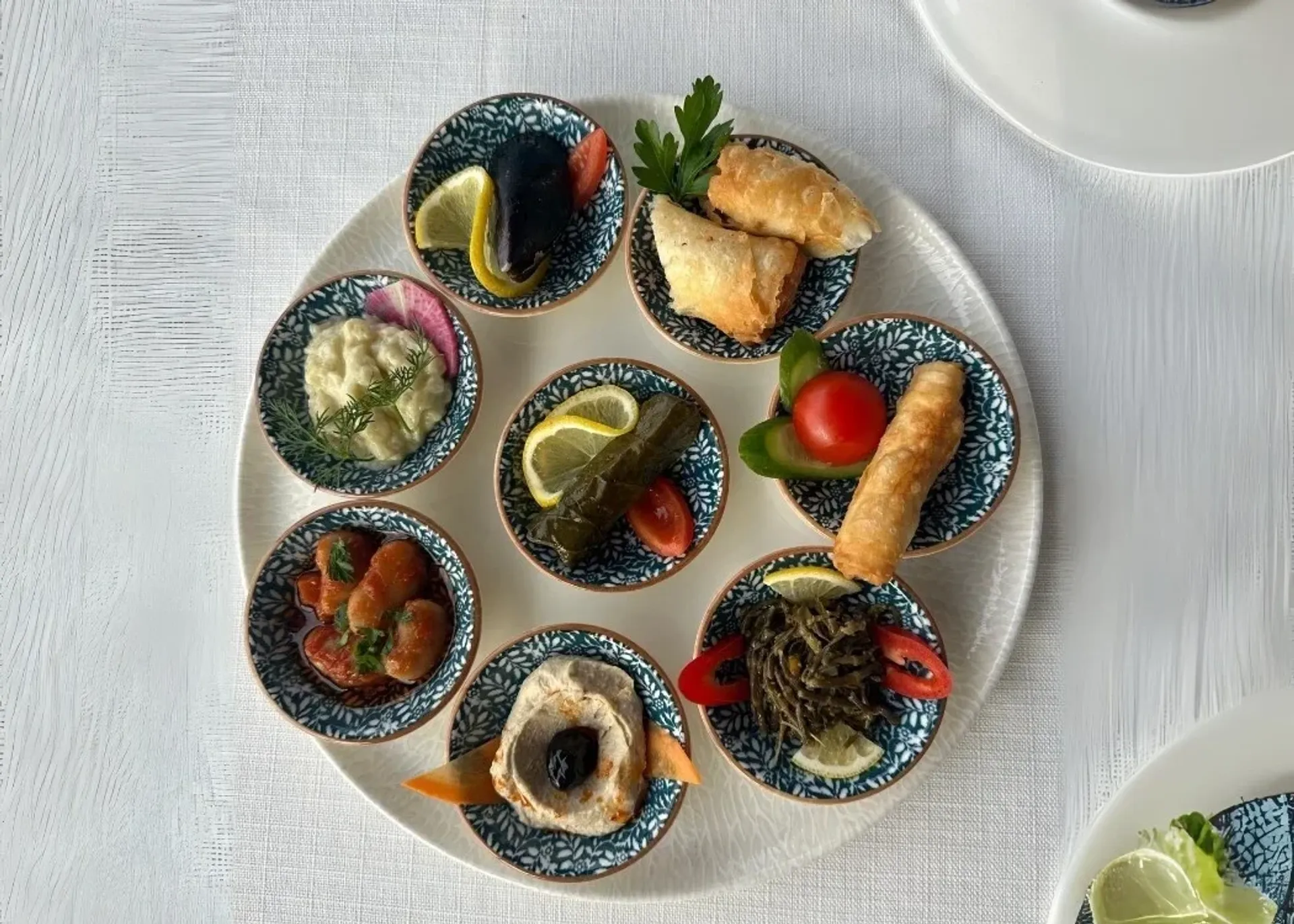 Expérience de dégustation de cuisine turque authentique sous le Galata Bridge