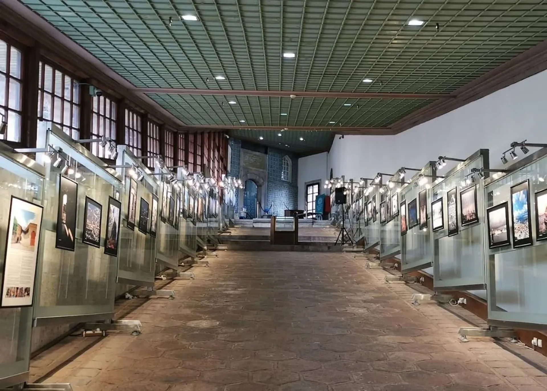 Hunkar Pavilion Walking Tour with Audio Guide