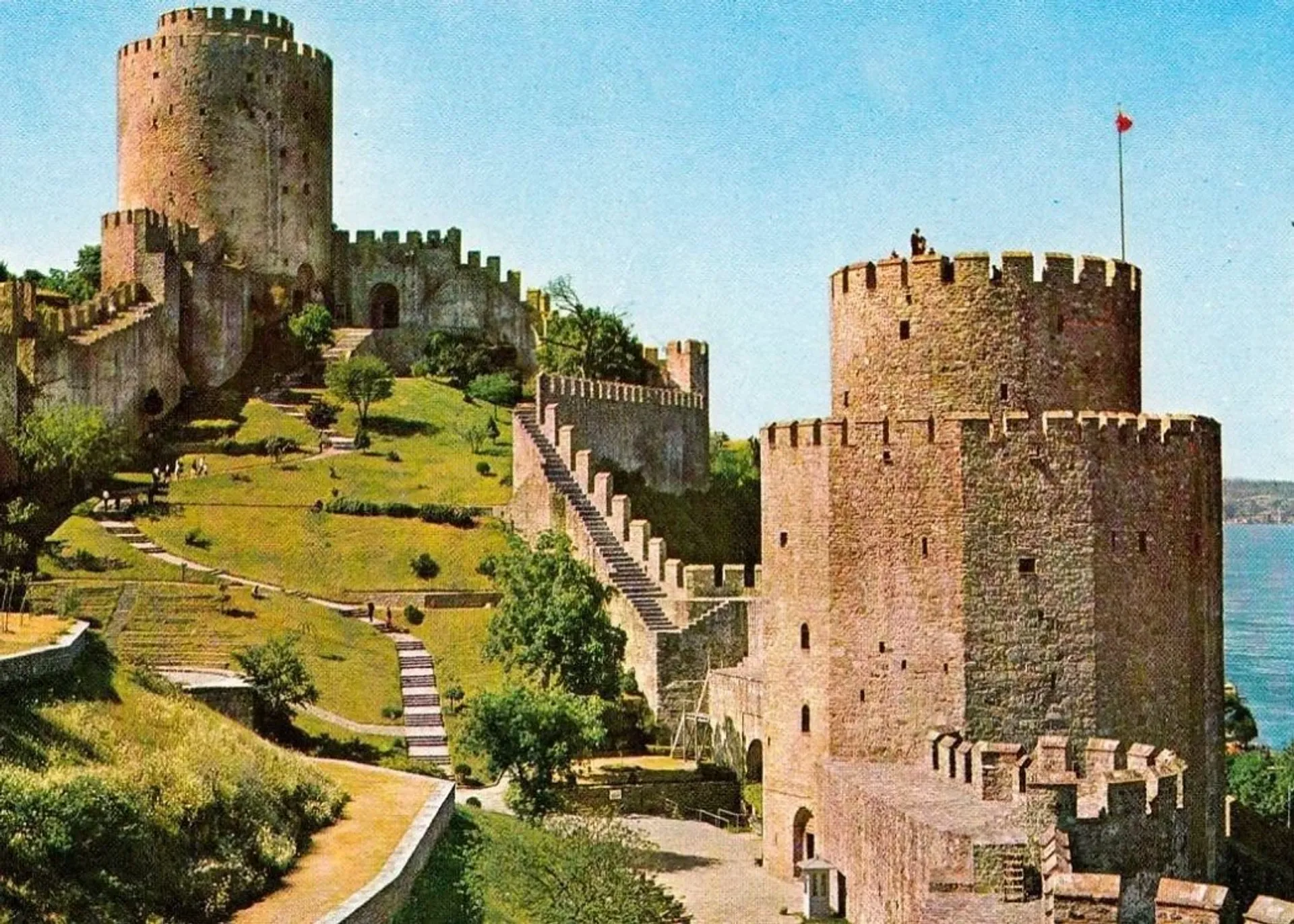 Rumeli Fortress Skip-the-Ticket-Line Entry with Audio Guide