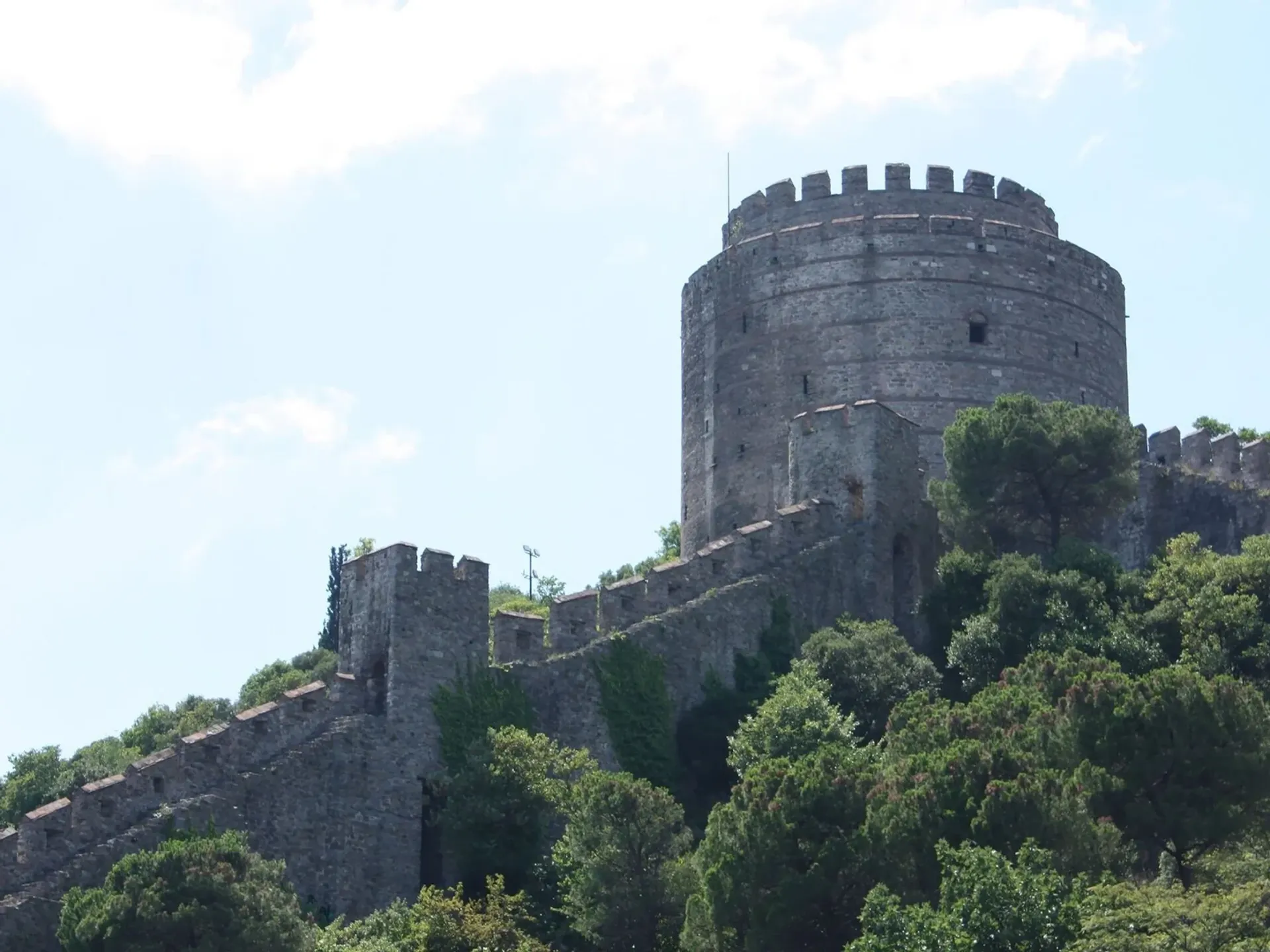 Rumeli Fortress Skip-the-Ticket-Line Entry with Audio Guide