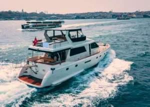 Ιδιωτική Περιήγηση Κολύμβησης με Yacht στα Νησιά της Κωνσταντινούπολης