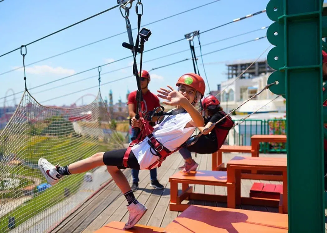 Билет за влез во Zippline Vialand