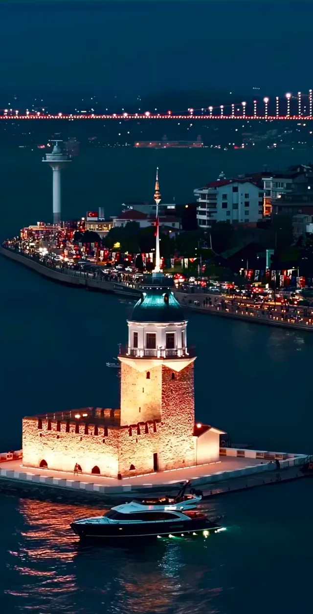 Maiden's Tower: Entrada Sem Fila com Audioguia