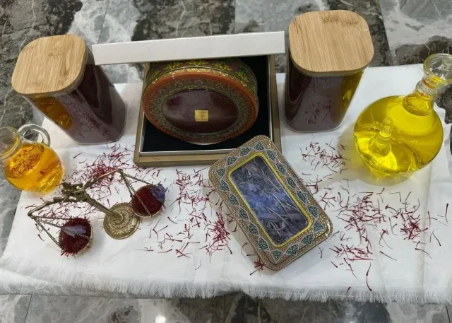 Spice Bazaar Turkish Delights & Herbal Teas Tasting Experience in Istanbul