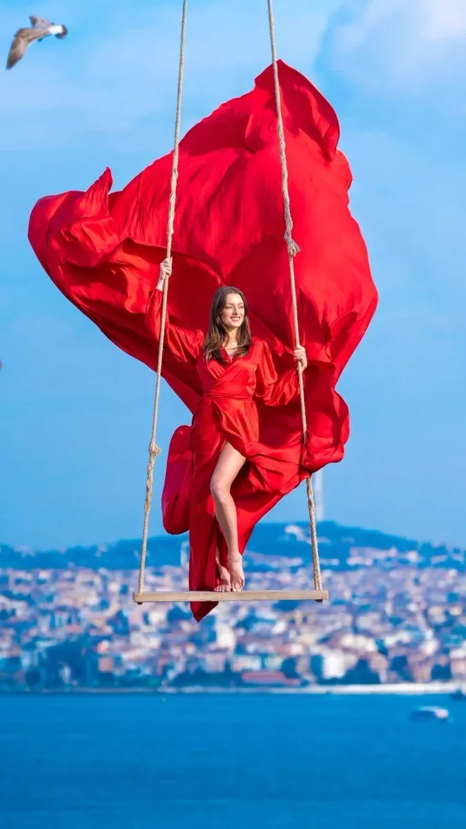 Rooftop Galata: Flying Dress Photoshoot Experience