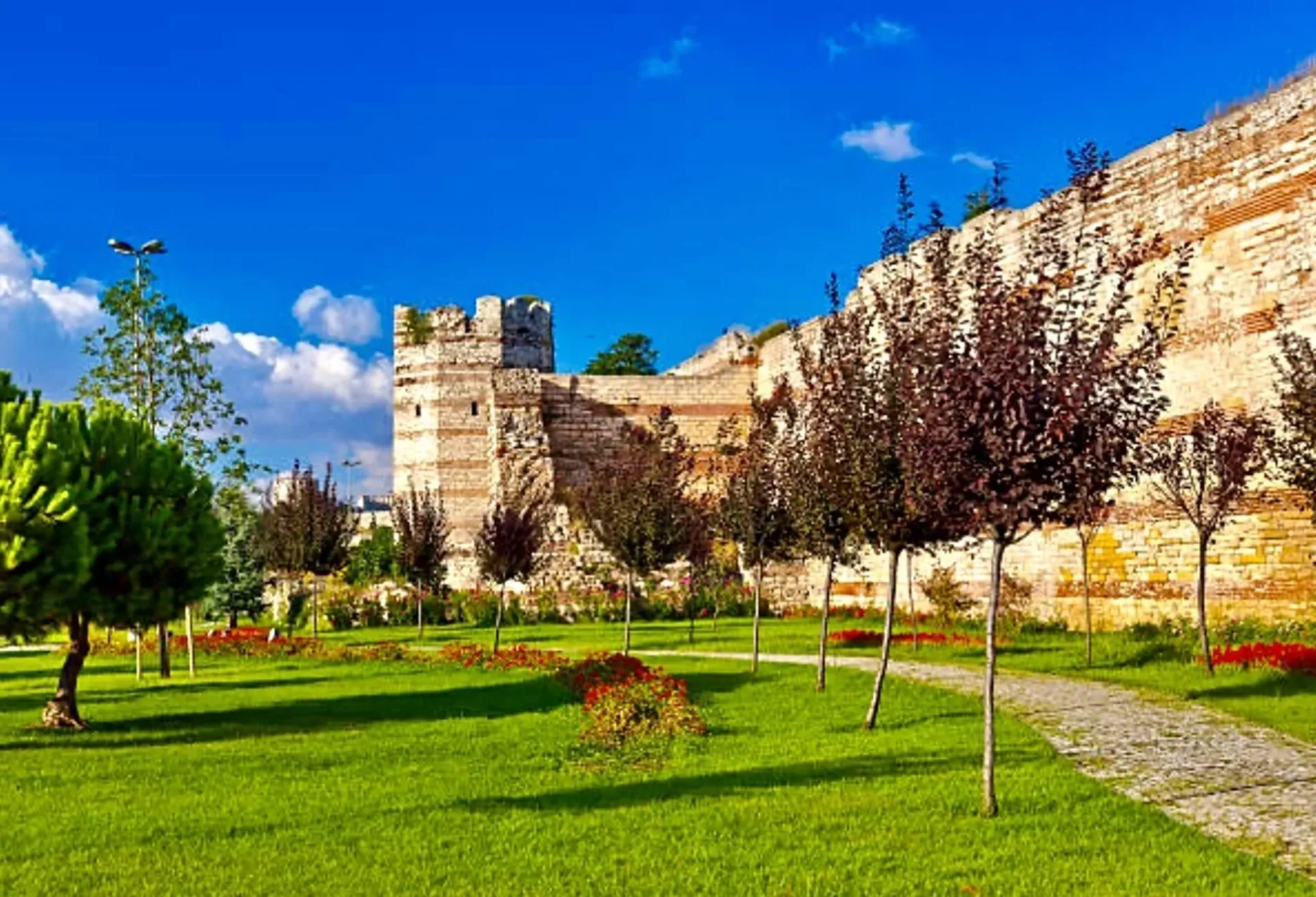 Rumeli Fortress Skip-the-Ticket-Line Entry with Audio Guide