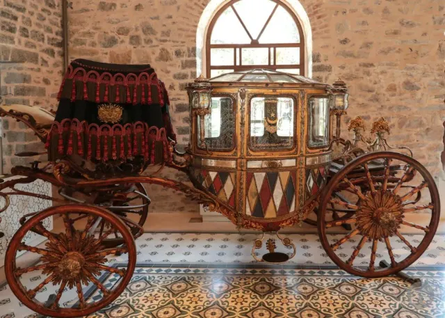 Beykoz Glass and Crystal Museum Skip-the-Ticket-Line Entry Ticket