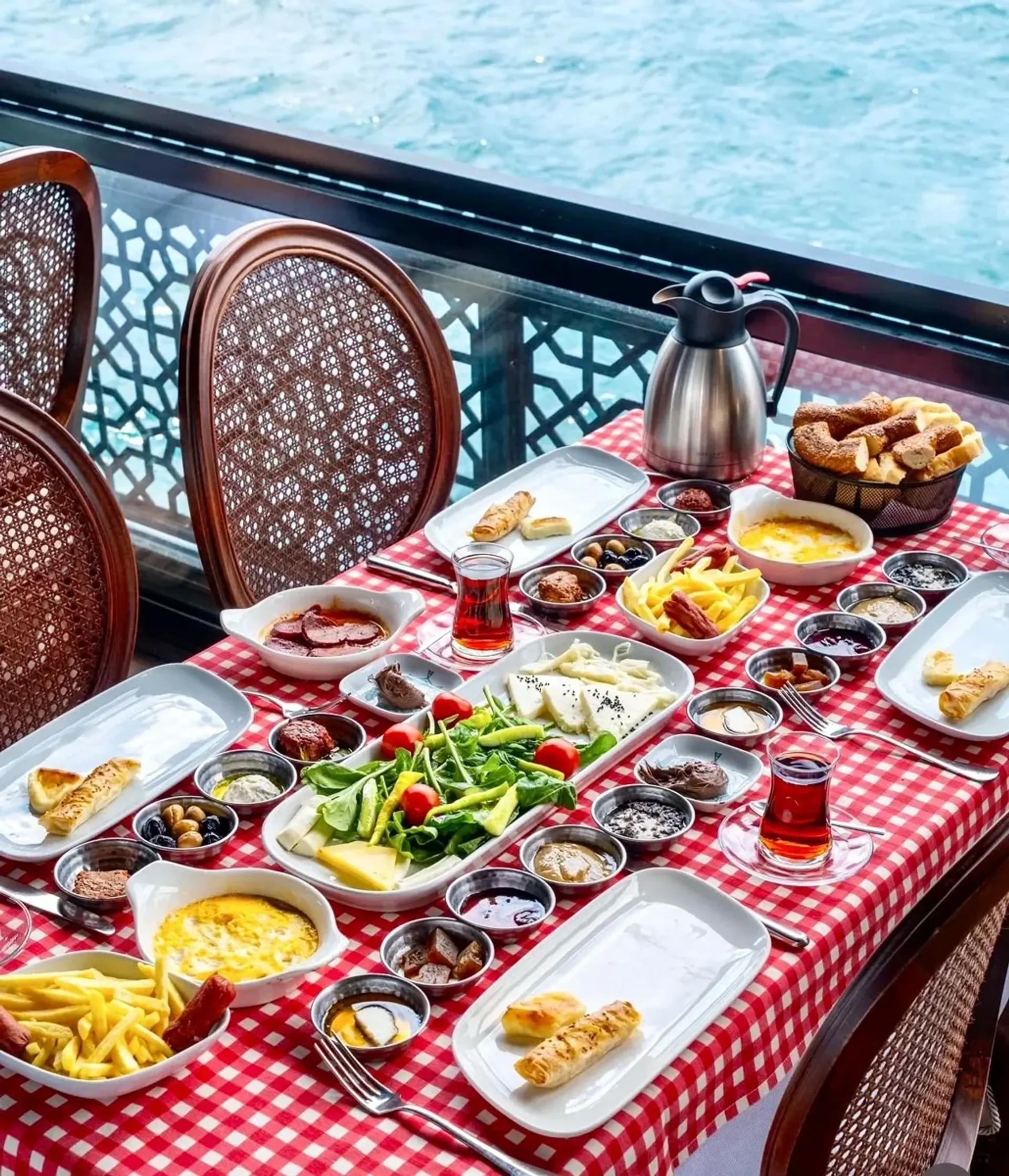 Le Vapeur Magique - Morning Turkish Breakfast Cruise