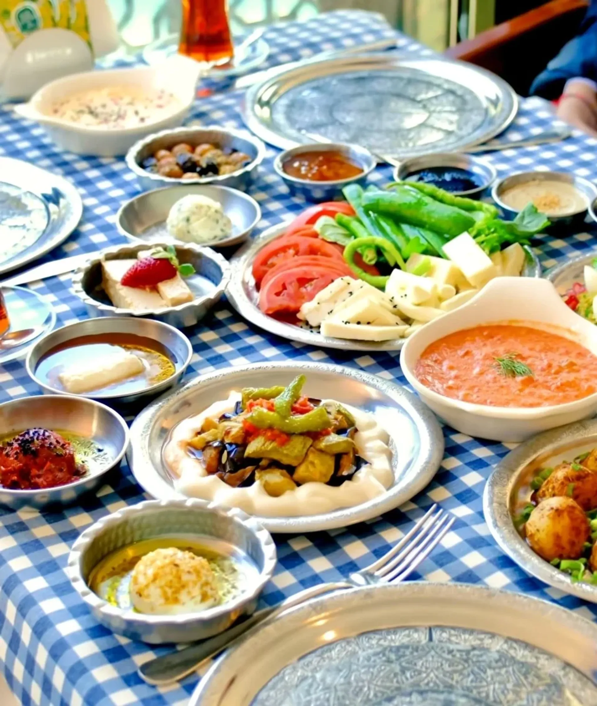 Le Vapeur Magique - Morning Turkish Breakfast Cruise