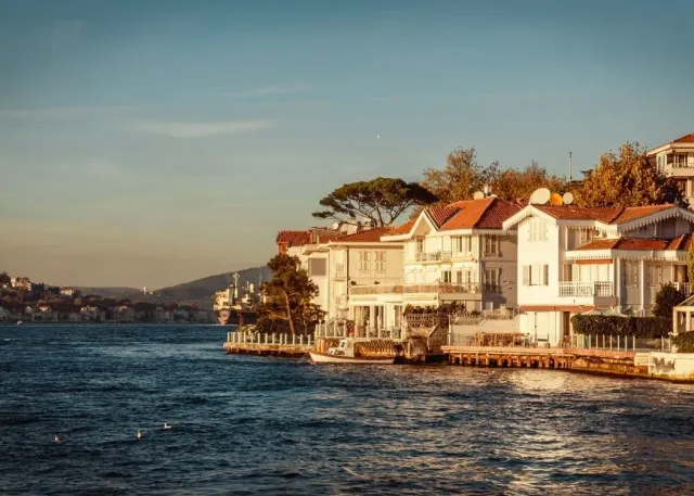 Bosphorus Sunset Cruise آڈیو گائیڈ کے ساتھ