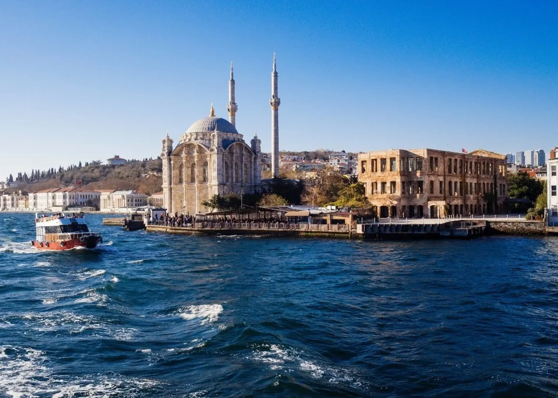 Bosphorus Sunset Cruise آڈیو گائیڈ کے ساتھ