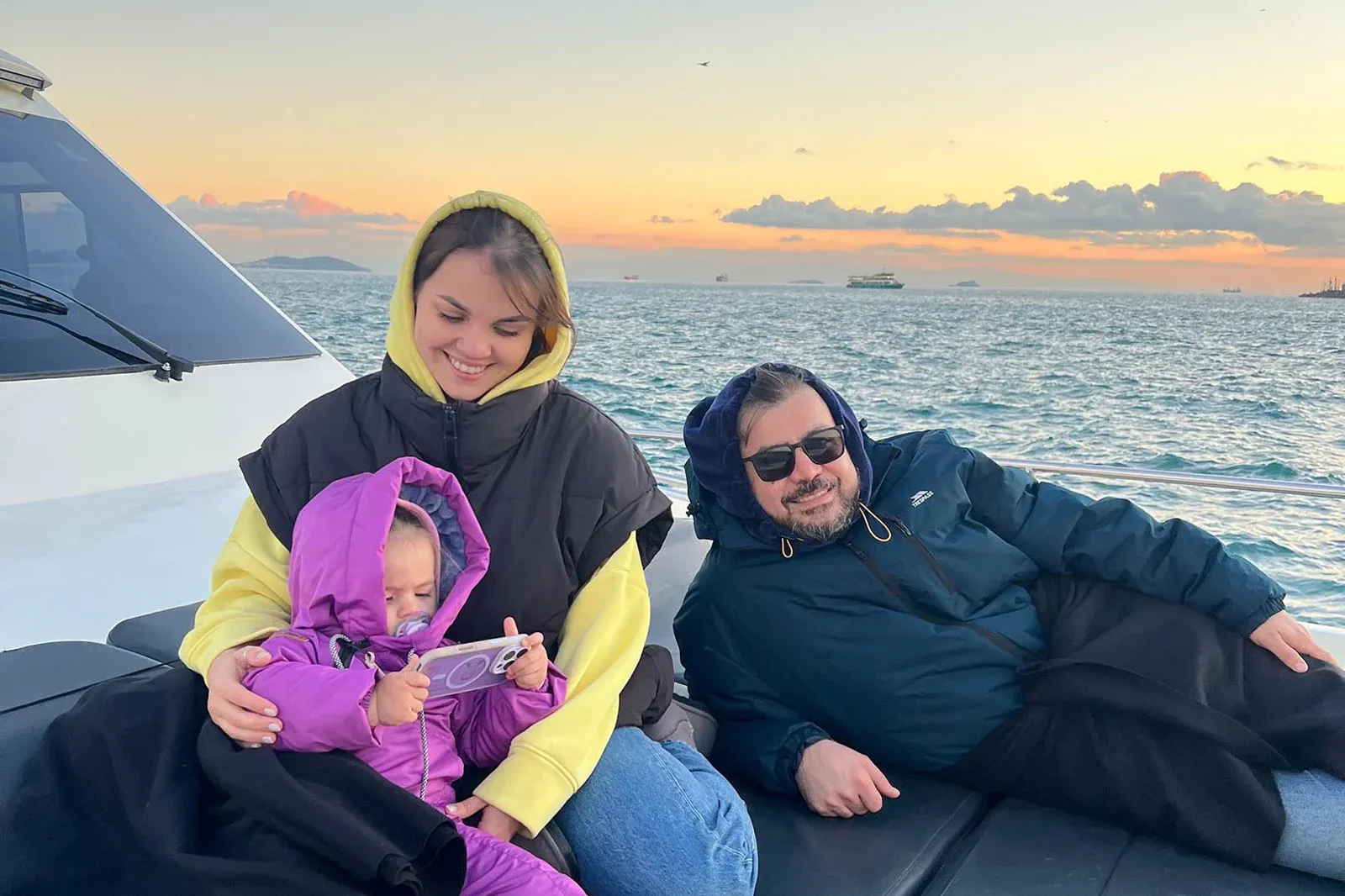 Luxury Yacht Bosphorus Sunset Cruise