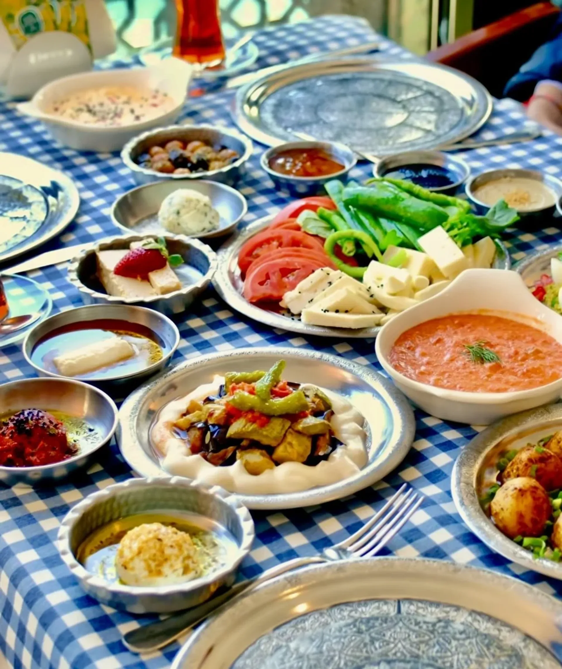 Le Vapeur Magique - Morning Turkish Breakfast Cruise