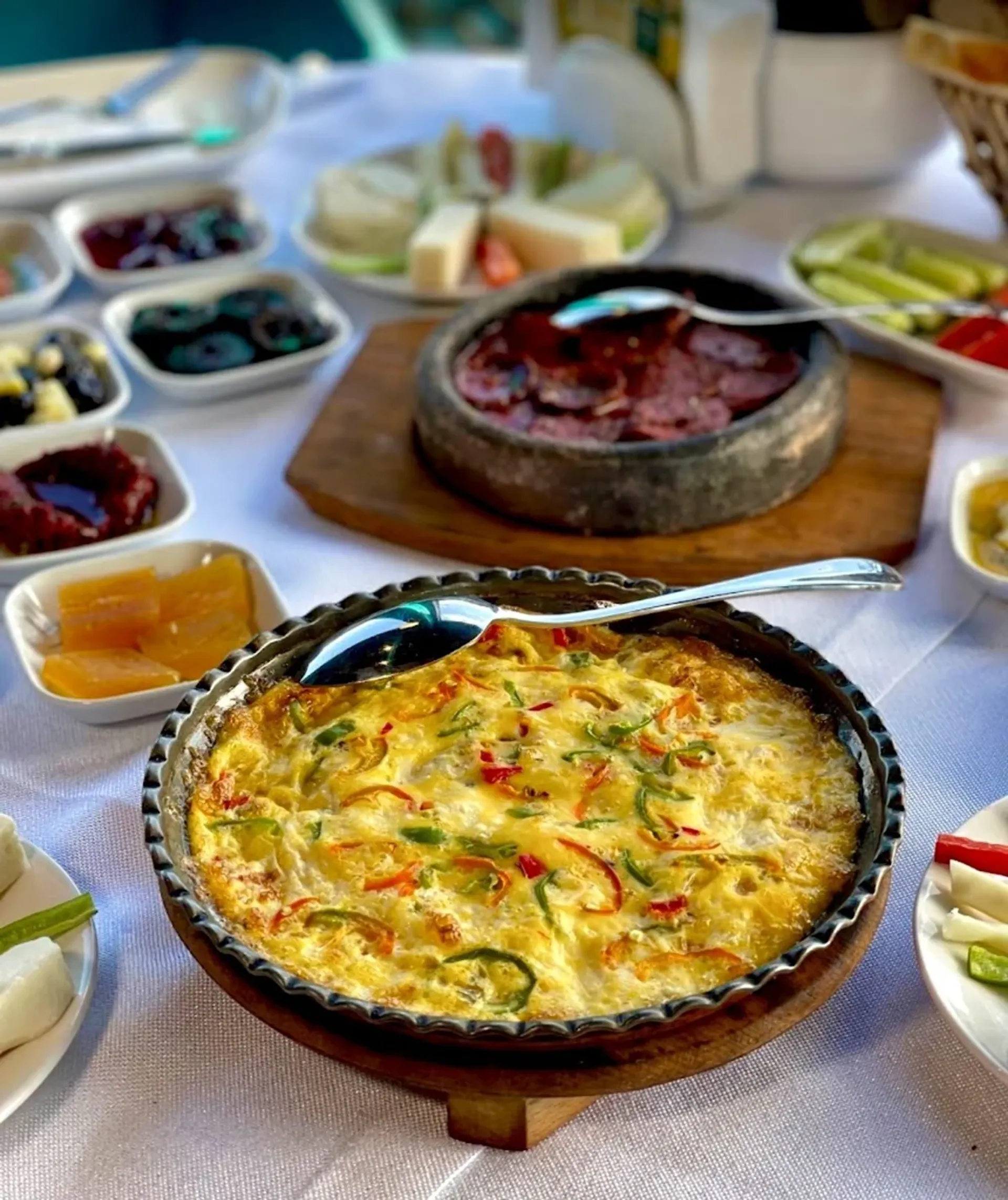 Le Vapeur Magique - Morning Turkish Breakfast Cruise