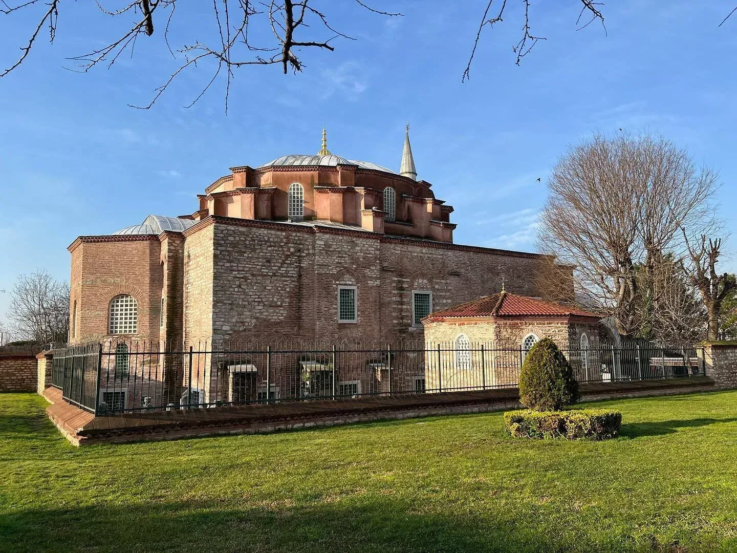 Пешеходна обиколка на Little Hagia Sophia Mosque с аудио гид